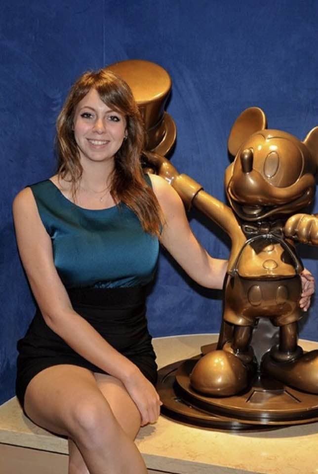 Click to view full size Dumb flat ass slut Rachel