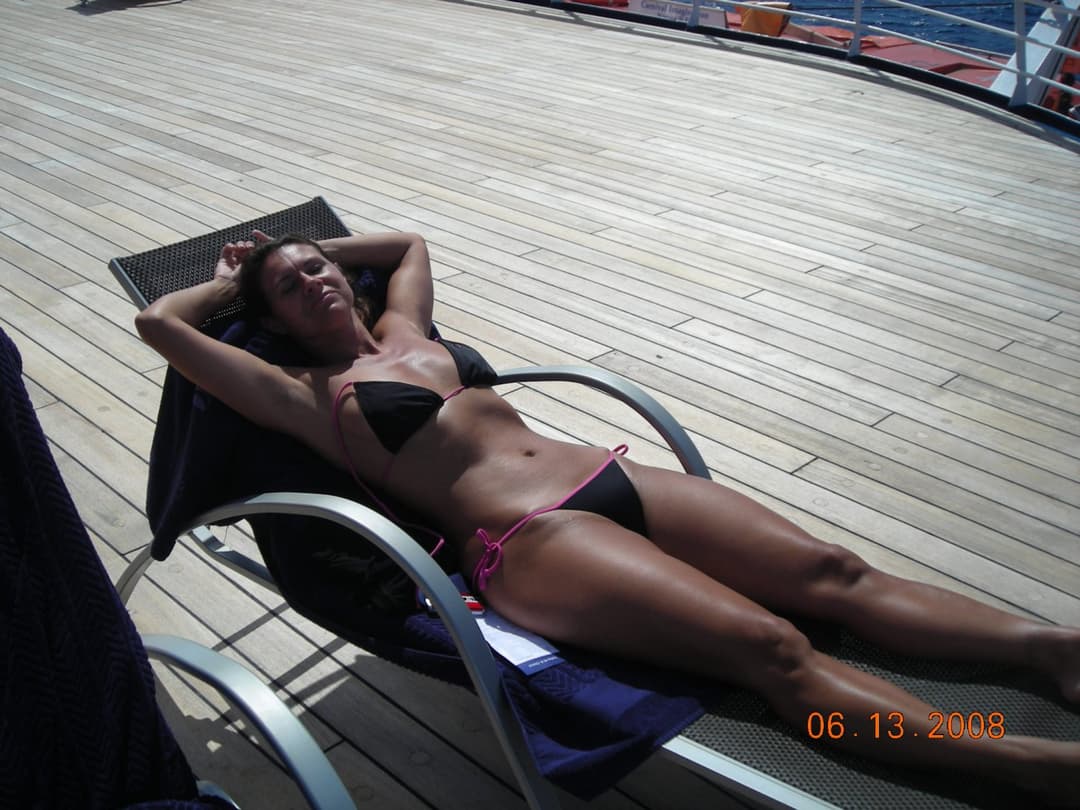 Jenna has bisexual fun on a boat