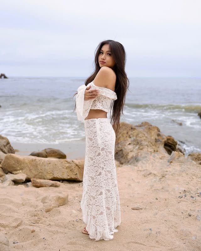 Sexy phat ass ABG teen Noelle