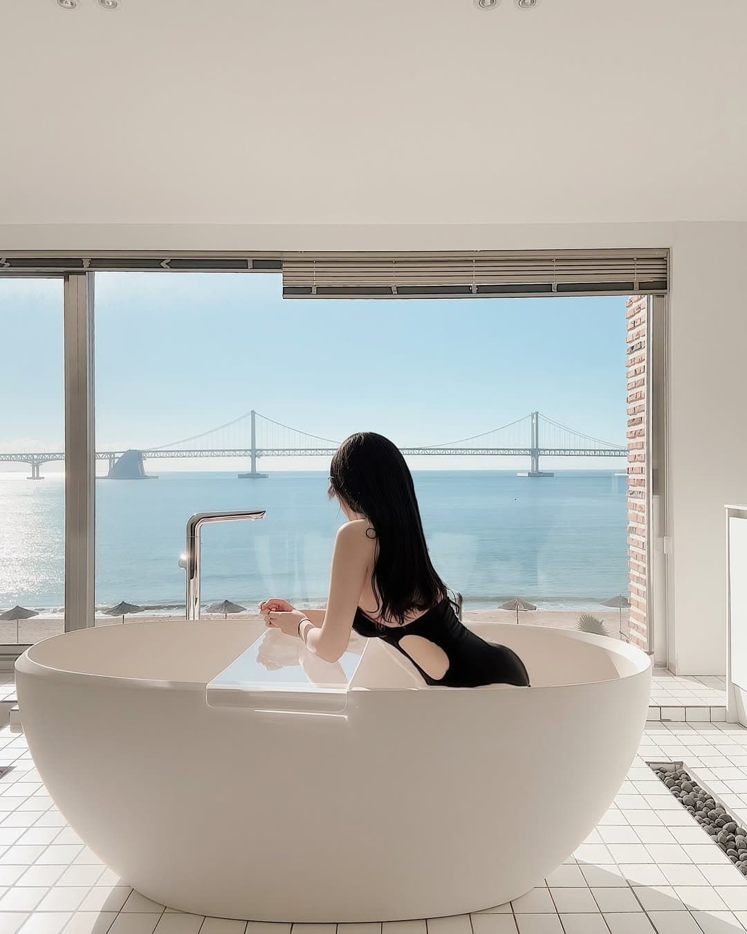 Click to view full size Sex Asian girl in one piece swimsuit