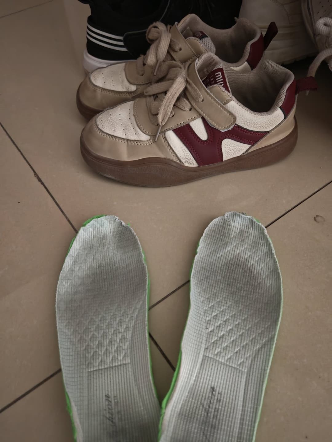 Asian feet / socks and cum filled shoes