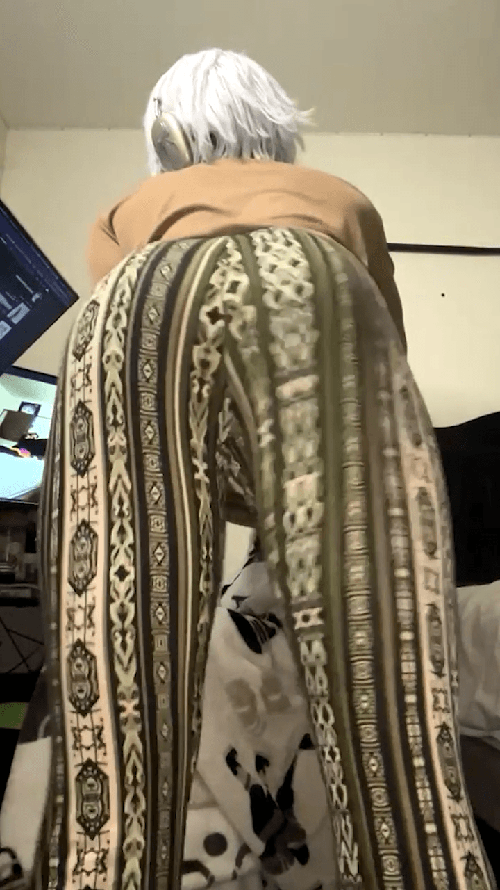 MILF Ebony Femboy Shakes Jiggly Ass in Leggings (BONUS Slow-Mo)