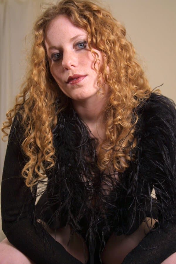 Kira LittleRedHead Glam Girl