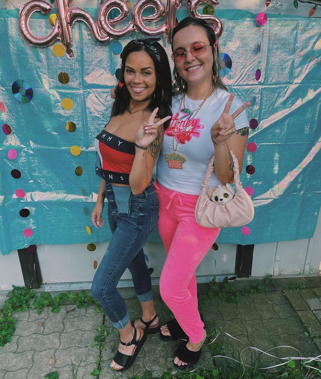 It was my buddy’s girlfriends bday yesterday. Lets all jerk off to the slut