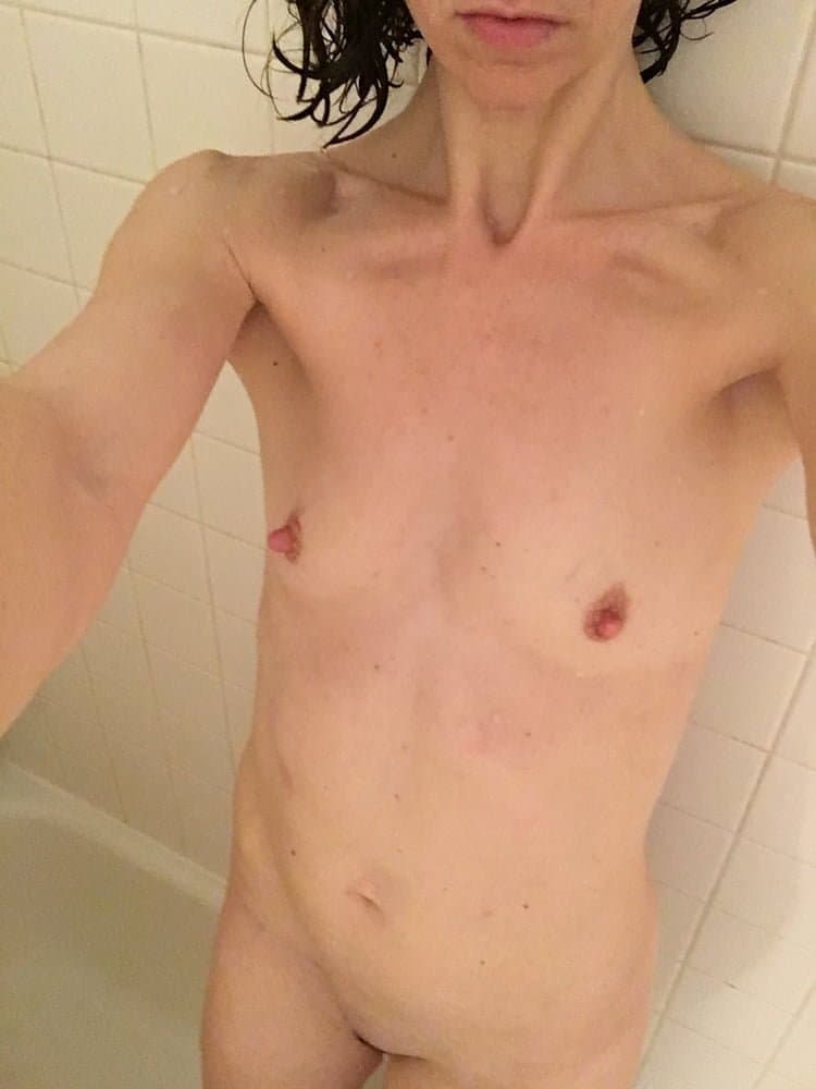 DELETED FROM XHAMSTER - private pics of "Adventuremdcouple"