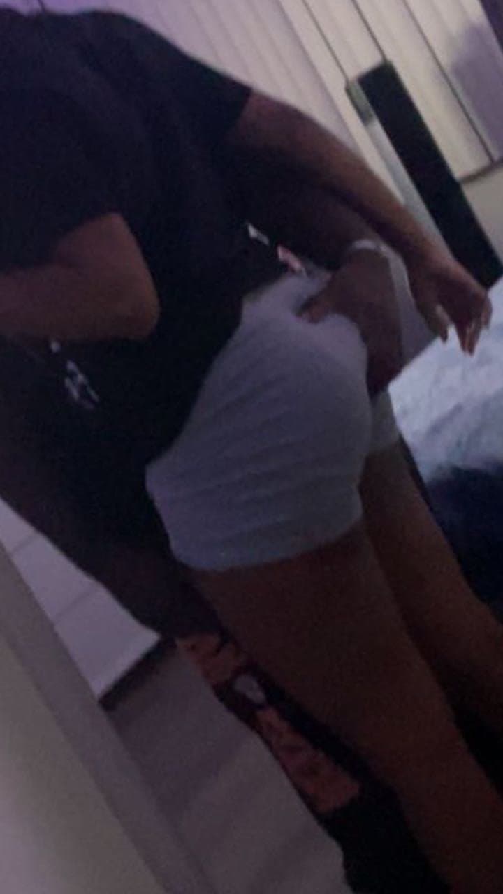 Click to view full size Ebony Girlfriend needs cum