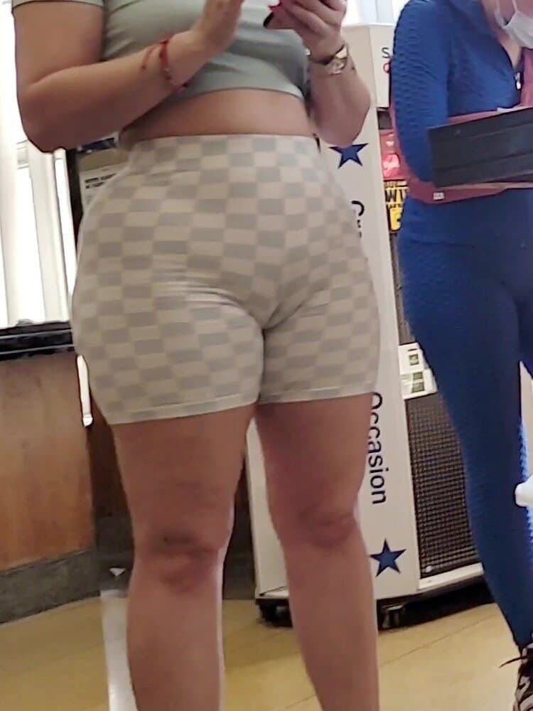 Voyeur Phat Cameltoes in Public