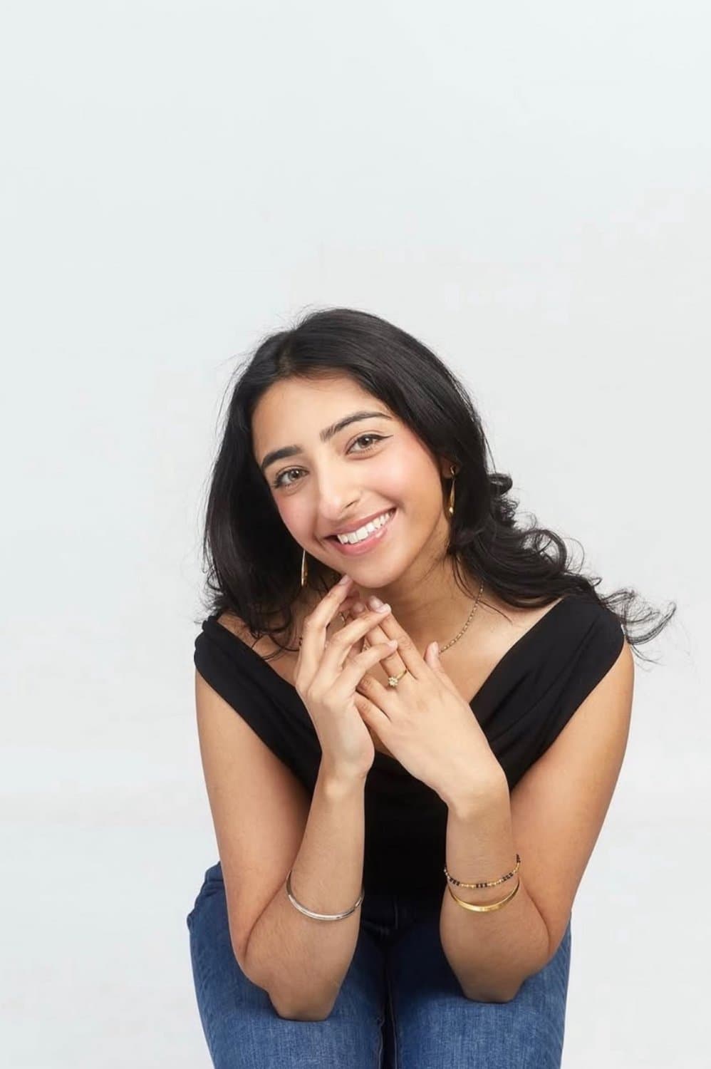 Cheating fit indian girlfriend gets pussy pounded first time bbc