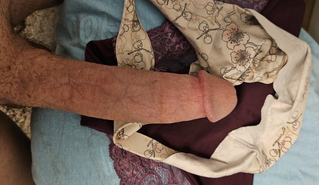 Ex Roomate brookes dirty thongs