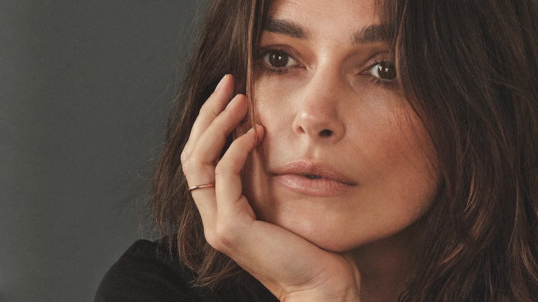 Keira Knightley is a perfect cum target at any age (from 18 to 40)