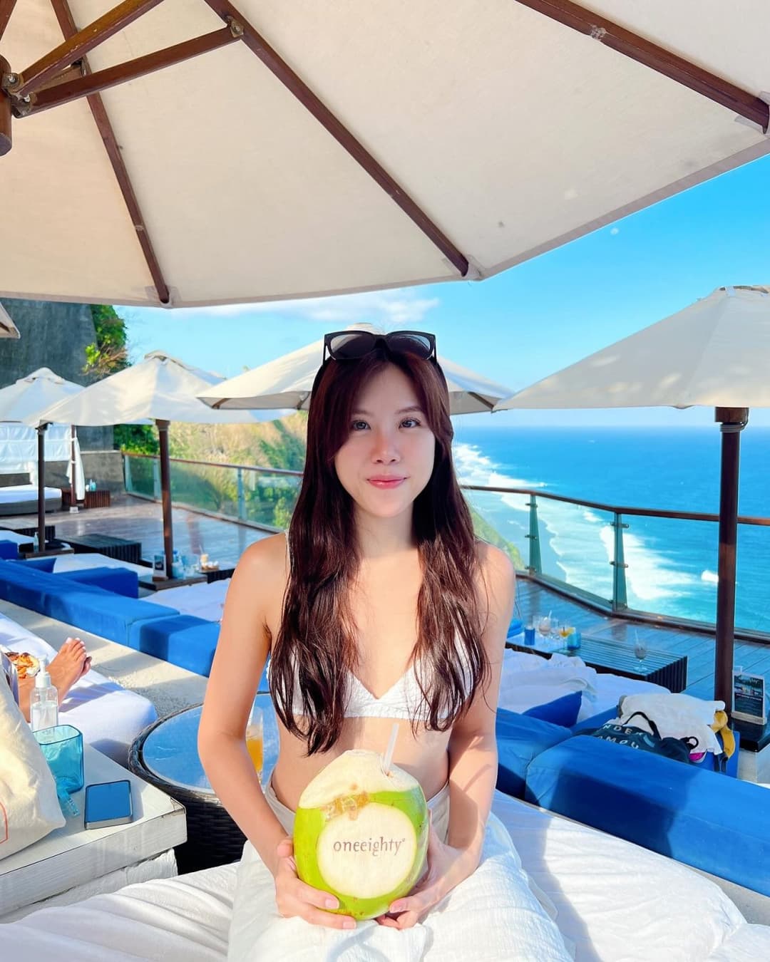 Pretty ABG secretary cheating with her white boss