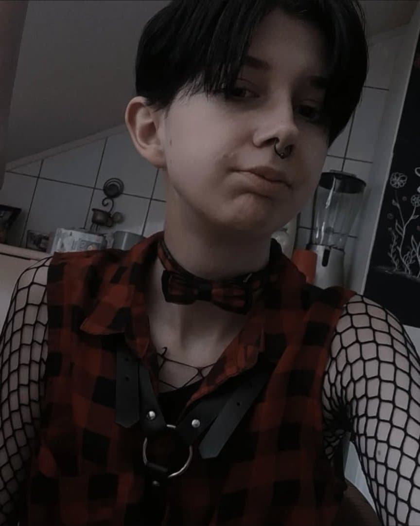 Humiliation junkie, Lennox Dean Gunther needs to be a webslut! Discord/Telegram demon_noxxy
