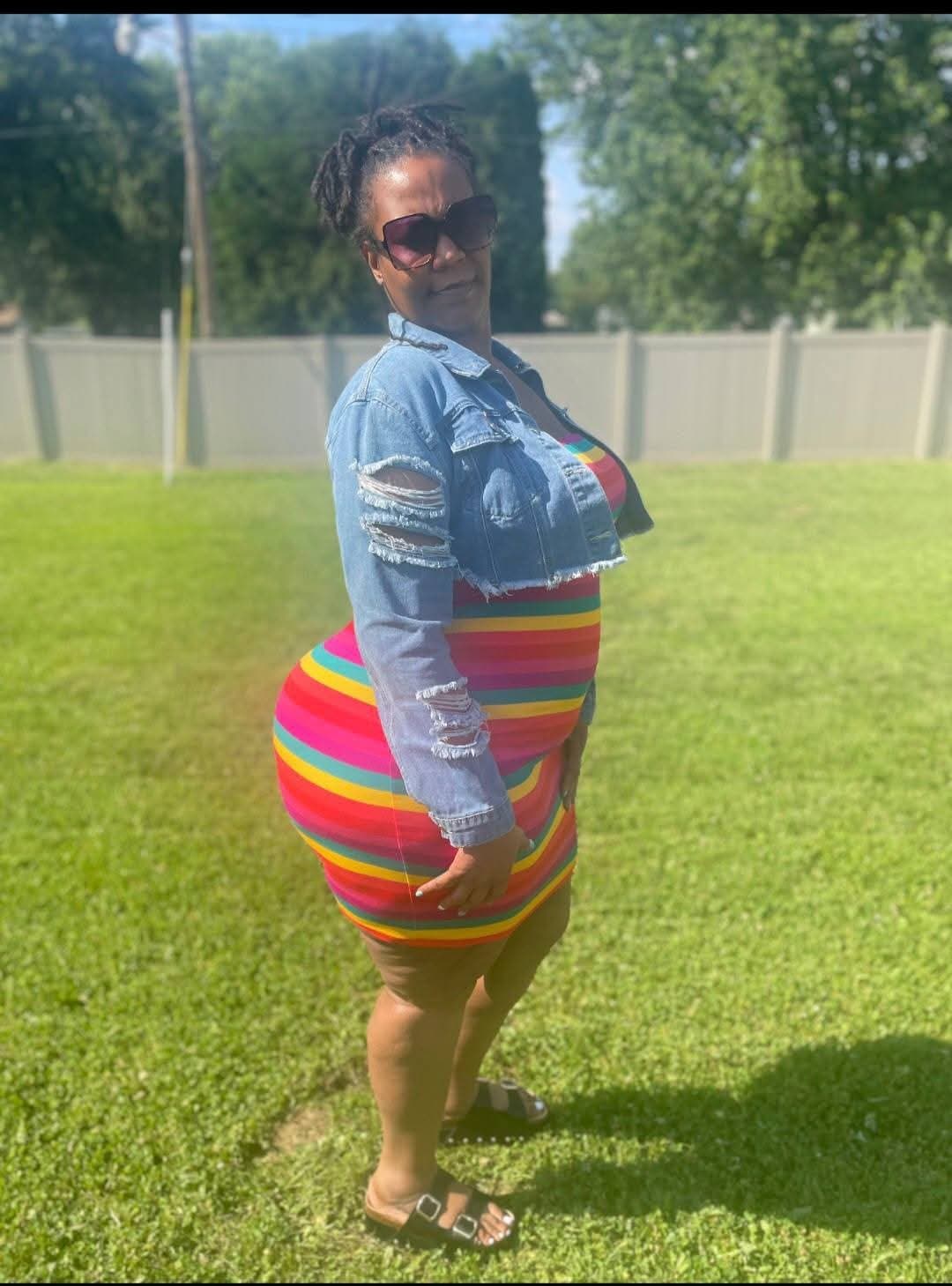 CURVY THICK EBONY MATURE