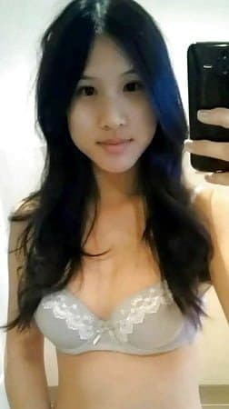Chinese University Student Sexy Selfie