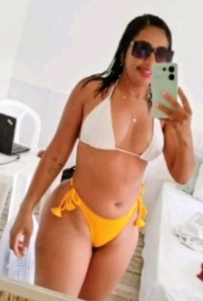 Das irmãs vc vai de qual magrinha ou a rabuda? Alana ou Alana ?