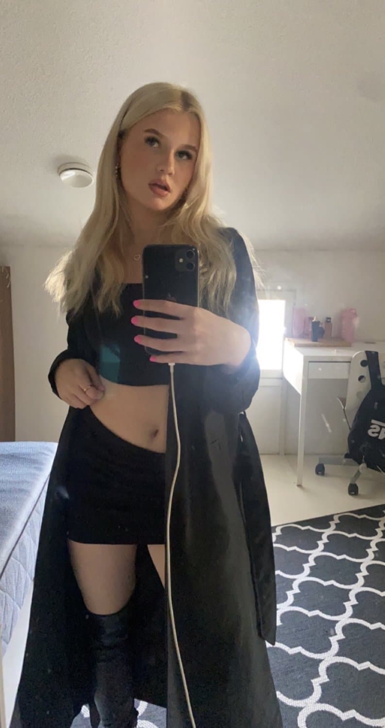 Finnish teen slut begging for cum