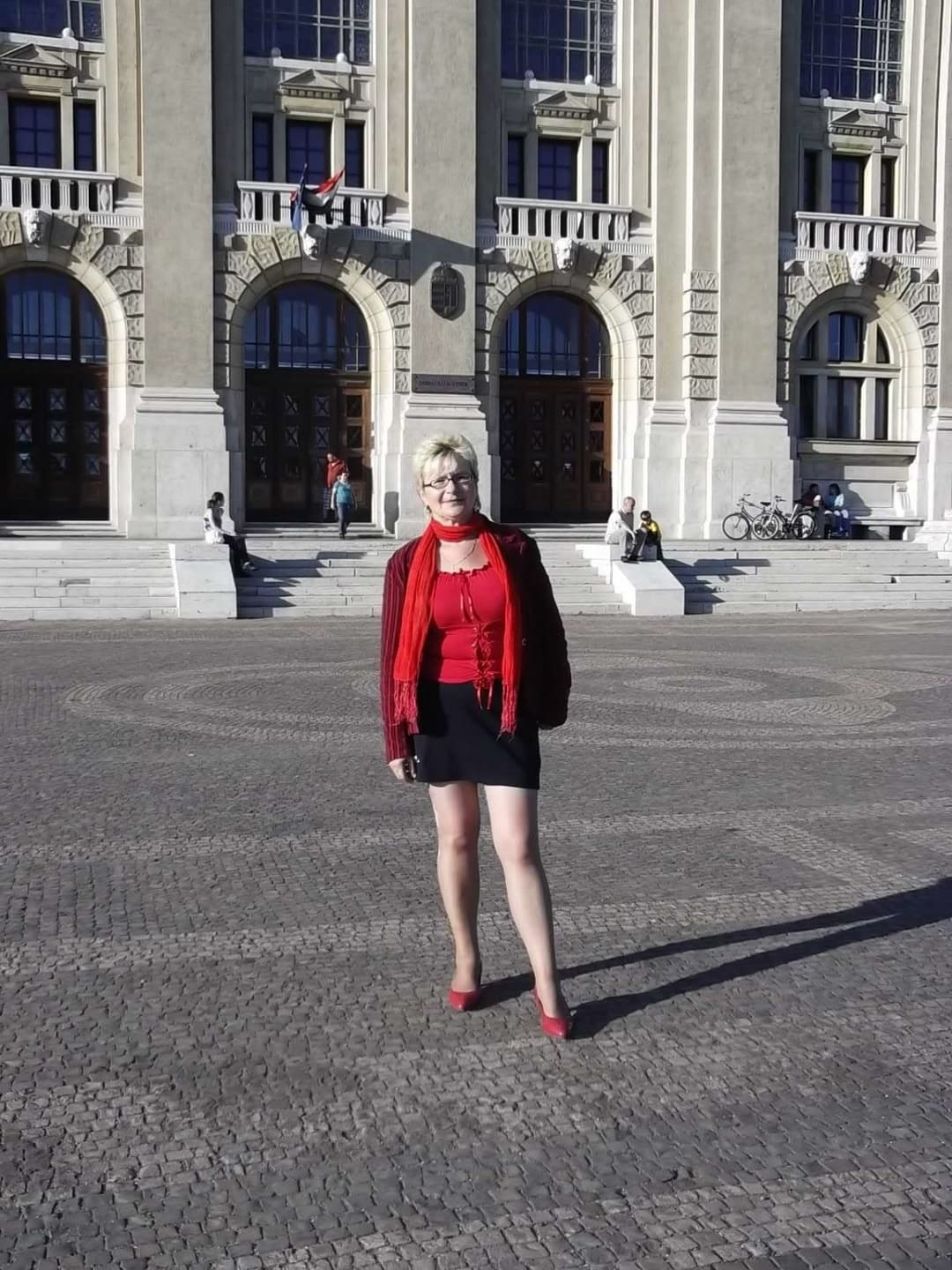 Click to view full size Blonde, Short hair