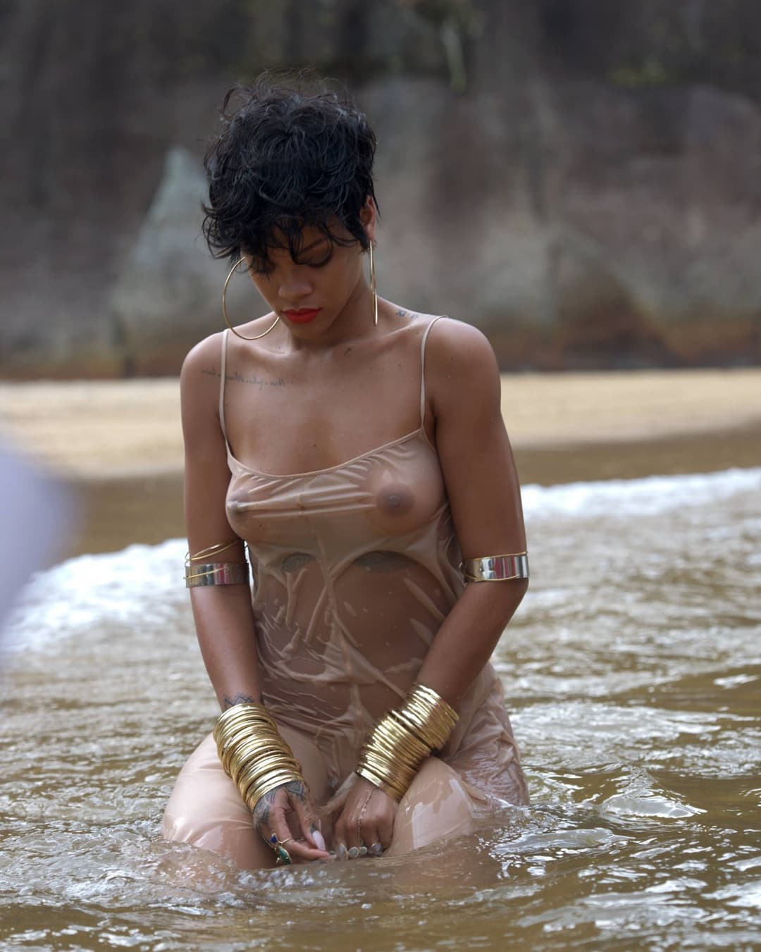Rihanna - 2014 Vogue Brazil Outtakes v1