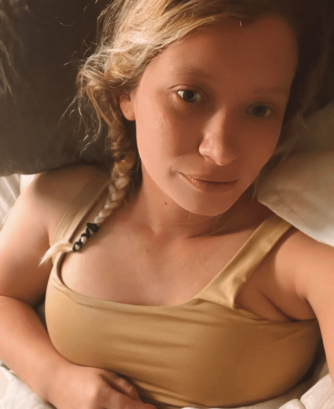 Stupid Dungeons and Dragons nerdy slut definitely needs locked up in a dungeon. Look at that face.?