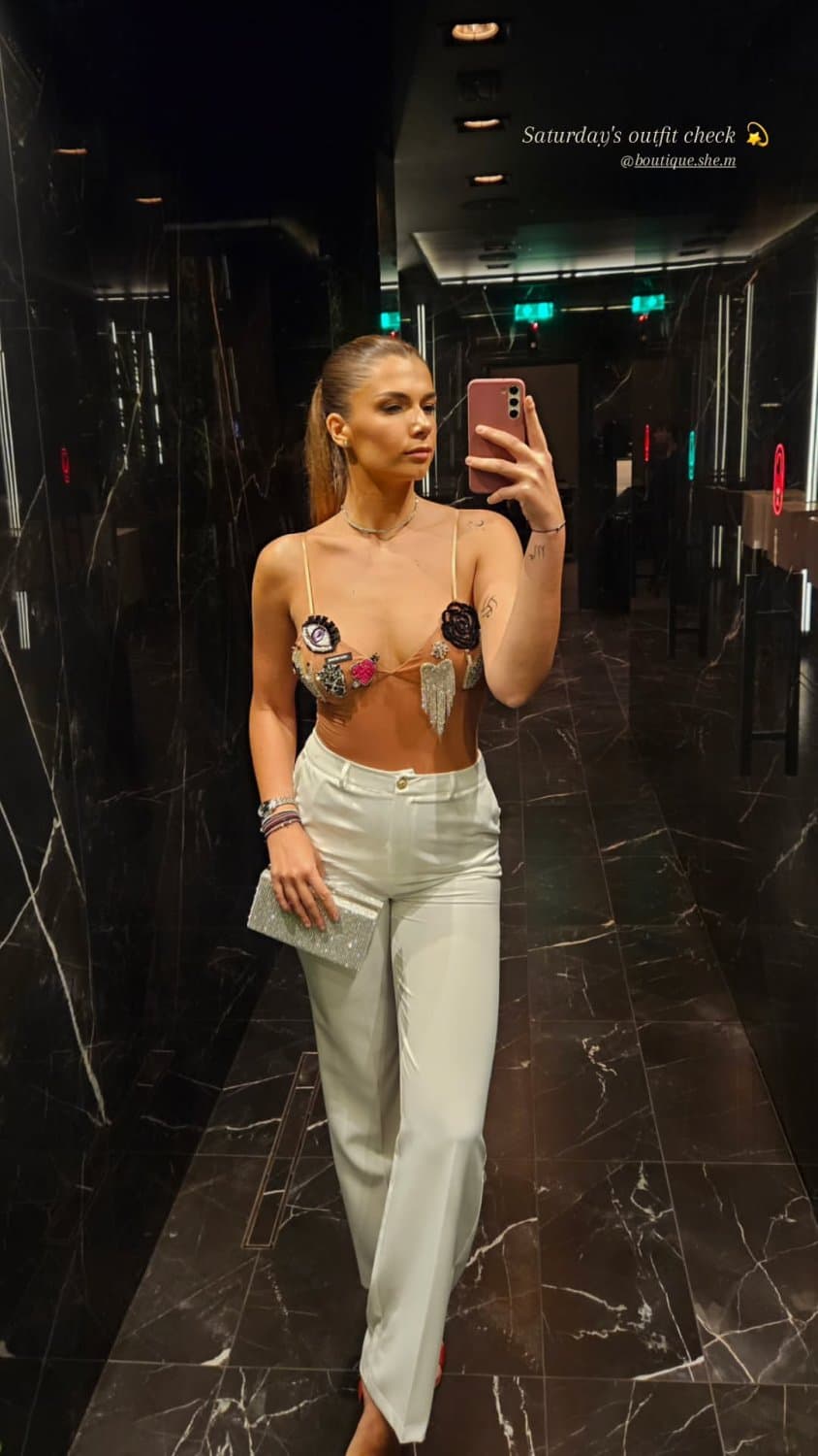 Hot white girlfriend