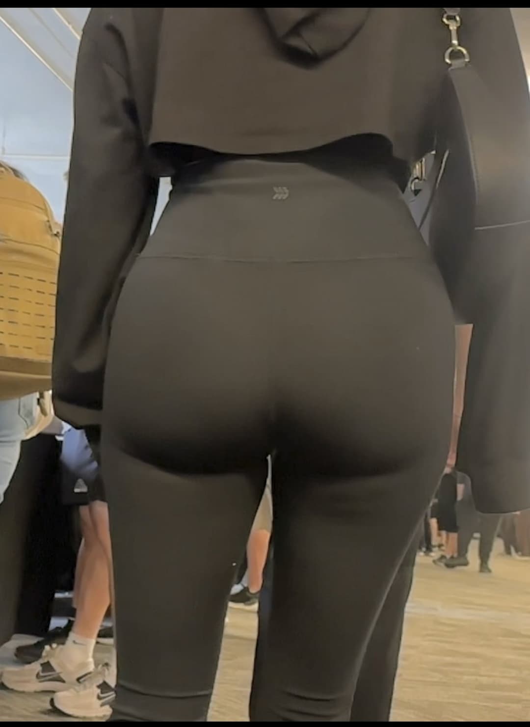 Creepshot nerd booty black leggings
