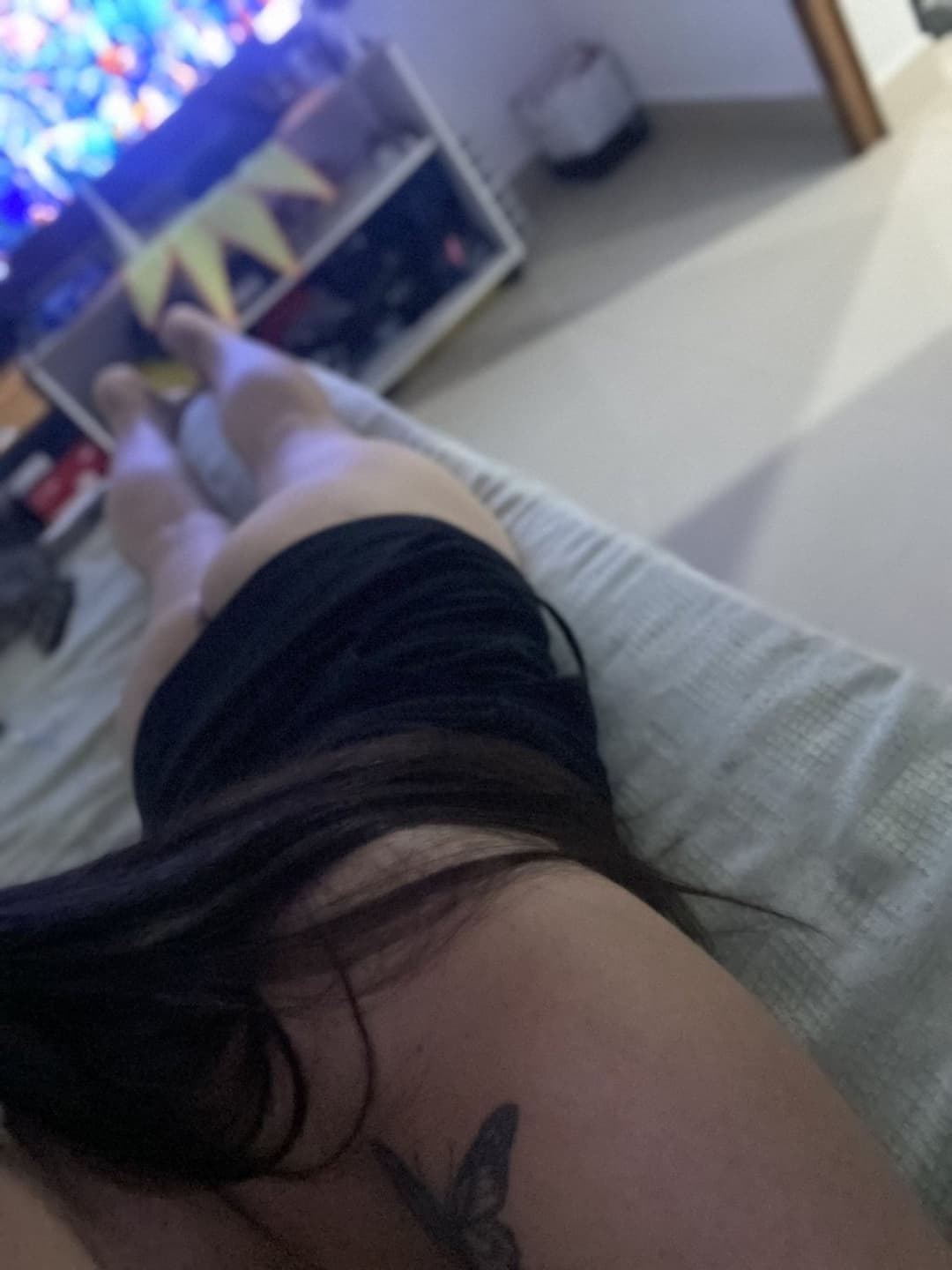 Click to view full size Dyanna