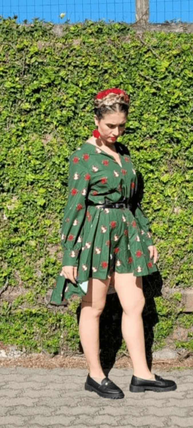 Durante a sessão  ela olhou pro fotógrafo e disse "goza nos meus seios"