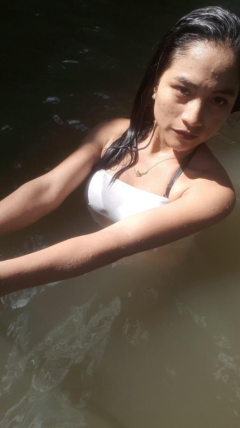 Peruana mostrando la concha