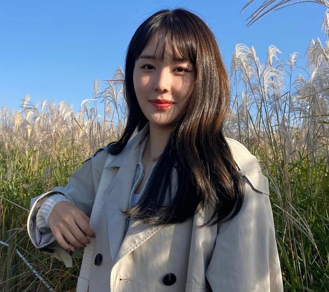 Click to view full size A pretty Asian woman with abs sex leaked