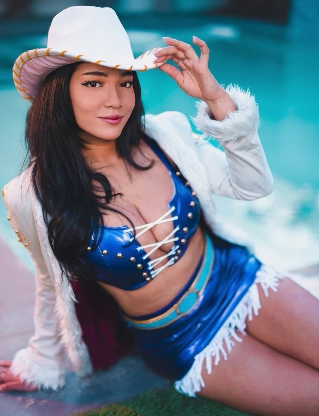 Cinna, The Chubby Streaming Whore