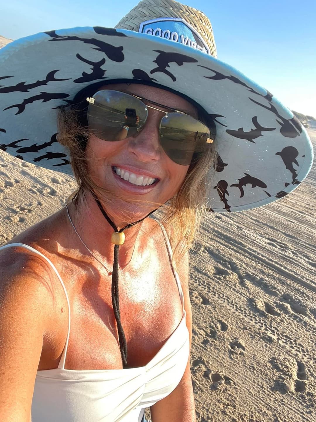 Christian school hottie gets wet & naked on stage for spring break