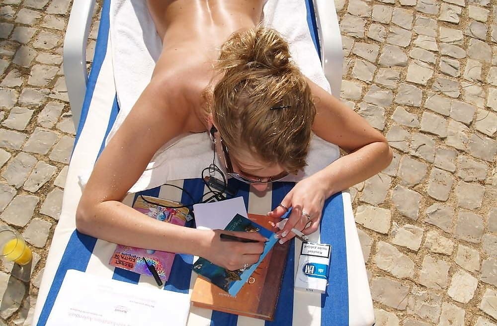 Photoshoot on nudism parc in France with Carolina