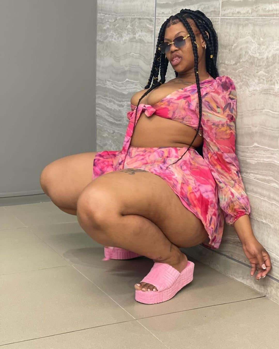 @Ms_Egbfun hourglass pear-shaped South African ass