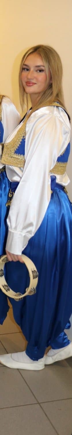 Amina.. Tuzla??/Wien?? Kommentiert geil / Komentarisite! Ko Poznaje inbox, wer sie kennt, dm