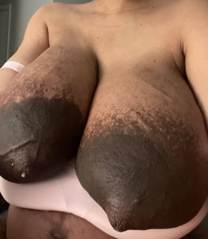 Big nipples huge areolas ?❤️?