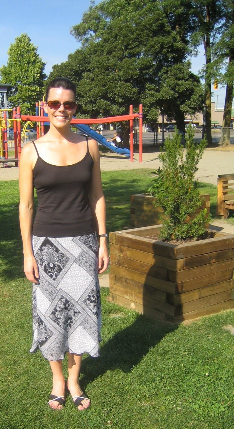 Brunette hotwife with small tits loves to be doubled