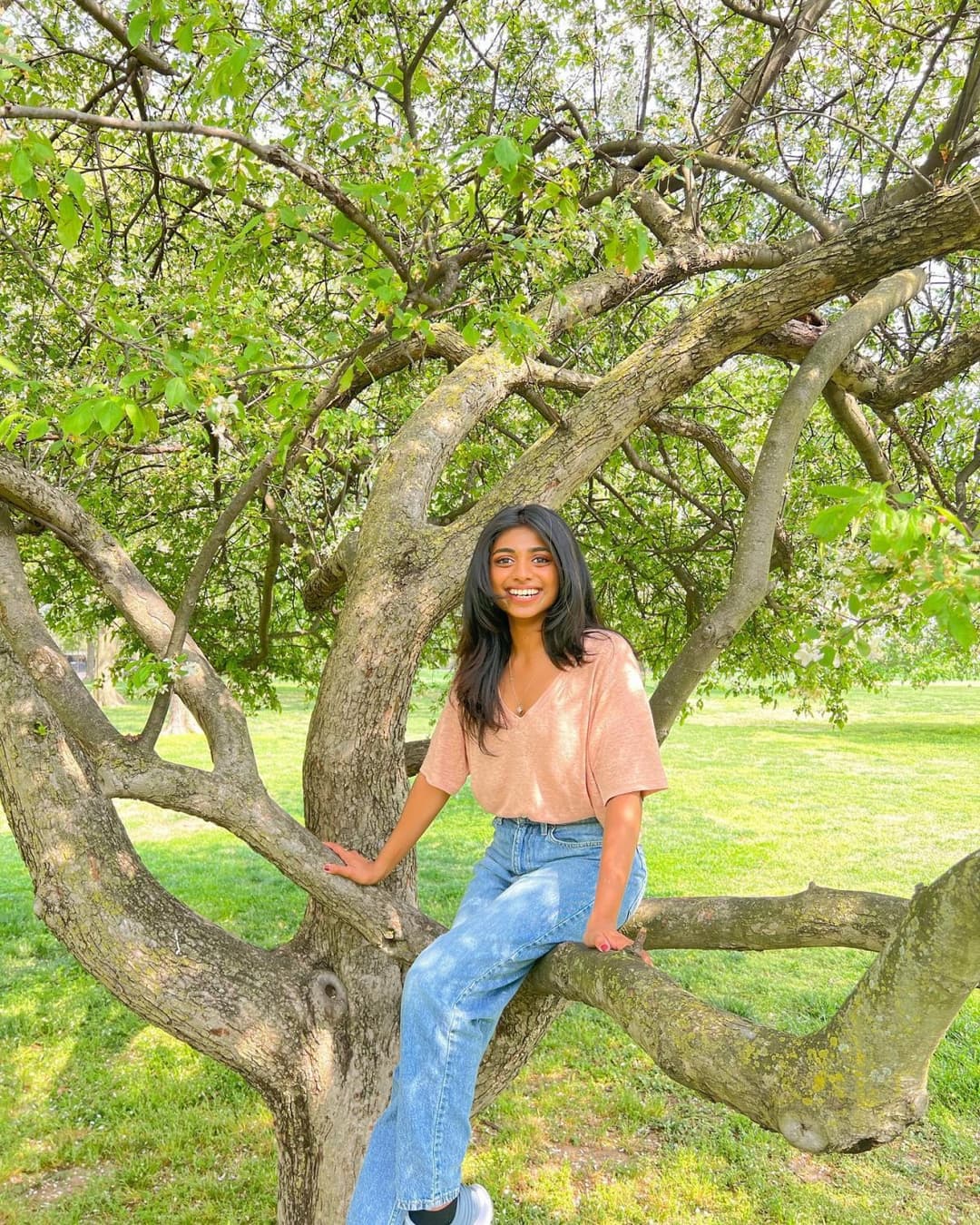 Traditional Kuwait Immigrant Sheethal Shares Tits In Confidence