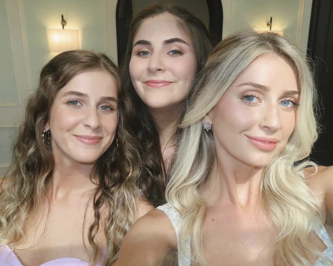 Irl snowbunny blonde is turned into spitroasted AI webslut. Comment/ dm who you want to see next!