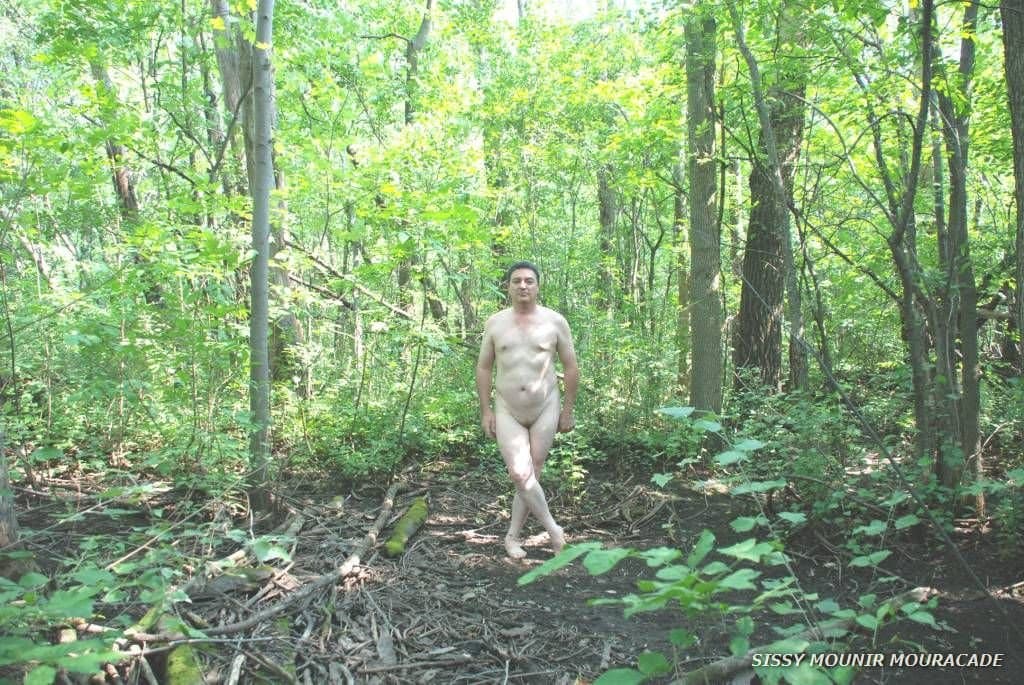 MOUNIR MOURACADE NUDE IN A PUBLIC PARK