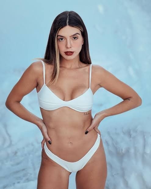Click to view full size Giovanna Lancellotti: Corpo dos Sonhos, Fogo no Olhar – Puro Desejo Selvagem! ?