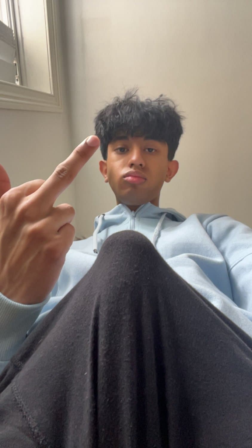 18yo Gay paki slut loves playing with his huge cock and showing off his tight boy pussy to older men