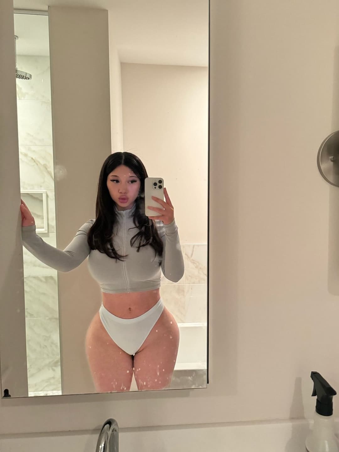 payudara besar pantat besar asia