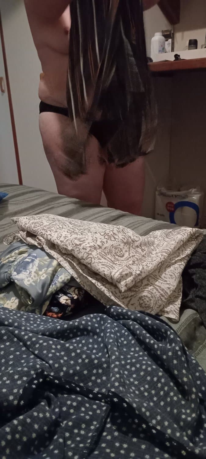 Sneaky 2 getting dressed