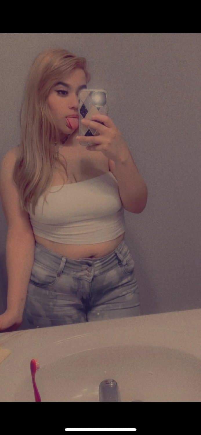 My favorite thicc Latina MILF hidden album still available