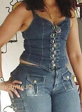 Madura suegra casero Latina mature mother in law gfs mom asked me to fix her laptop , found these