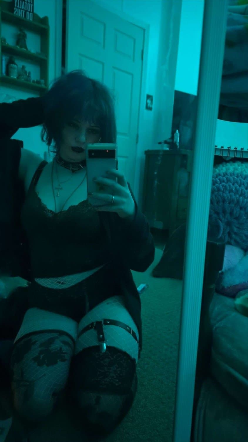 Sexy goth egirl from Discord p2