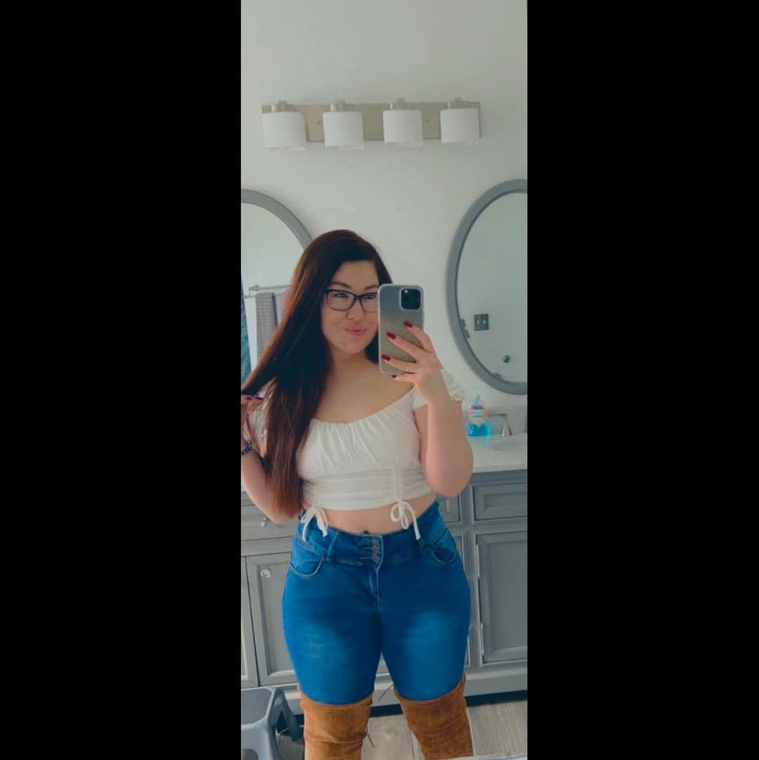 Beautiful Mexicana blowjob lips and big ass