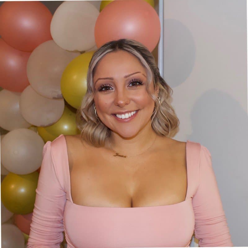 Alabama U grad Jessica “markets” her bare tits on camera so the internet can see them forever