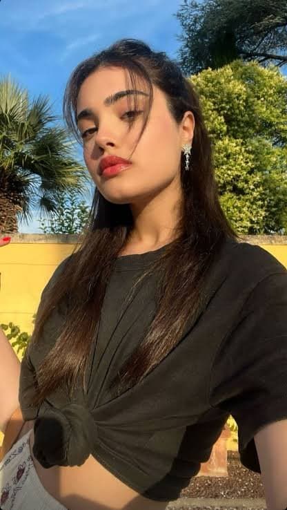 Lizge comet muito linda essa maravilha de mulher ??