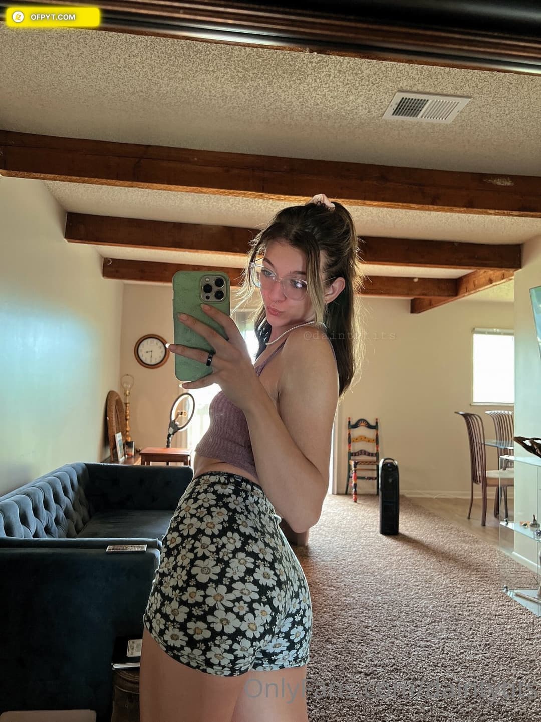 Click to view full size College teen obsessed with masturbating - OFPYT.com Daintytits